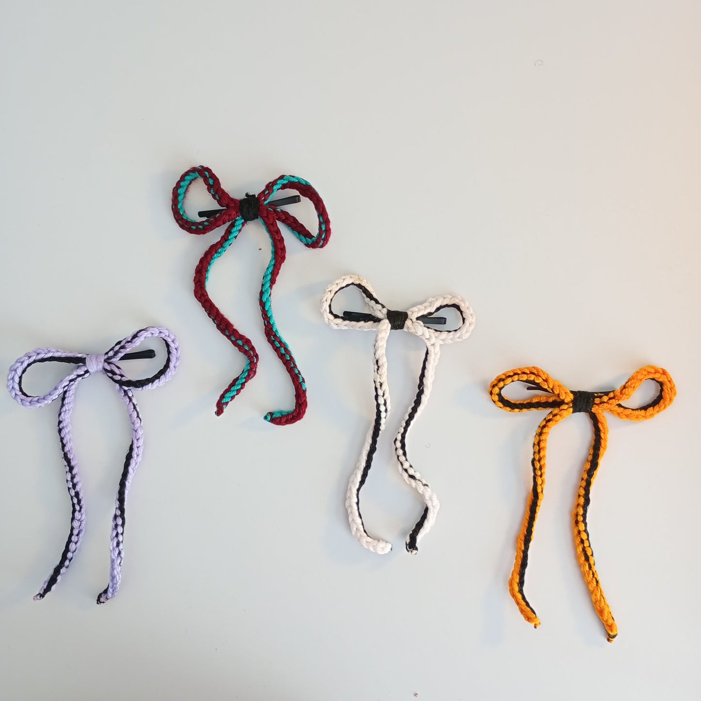 (Long-tailed) String Crochet Hair Bow with Clip.