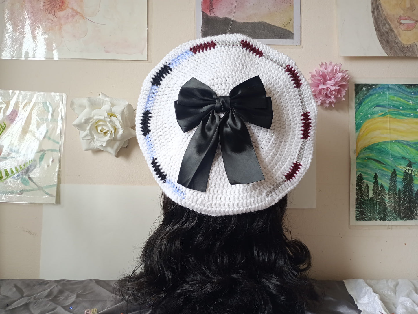 White Checkered Crochet Beret - with detachable bow.