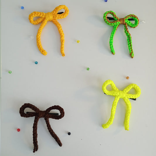 (Mini) String Crochet  Hair Bow with Clip.